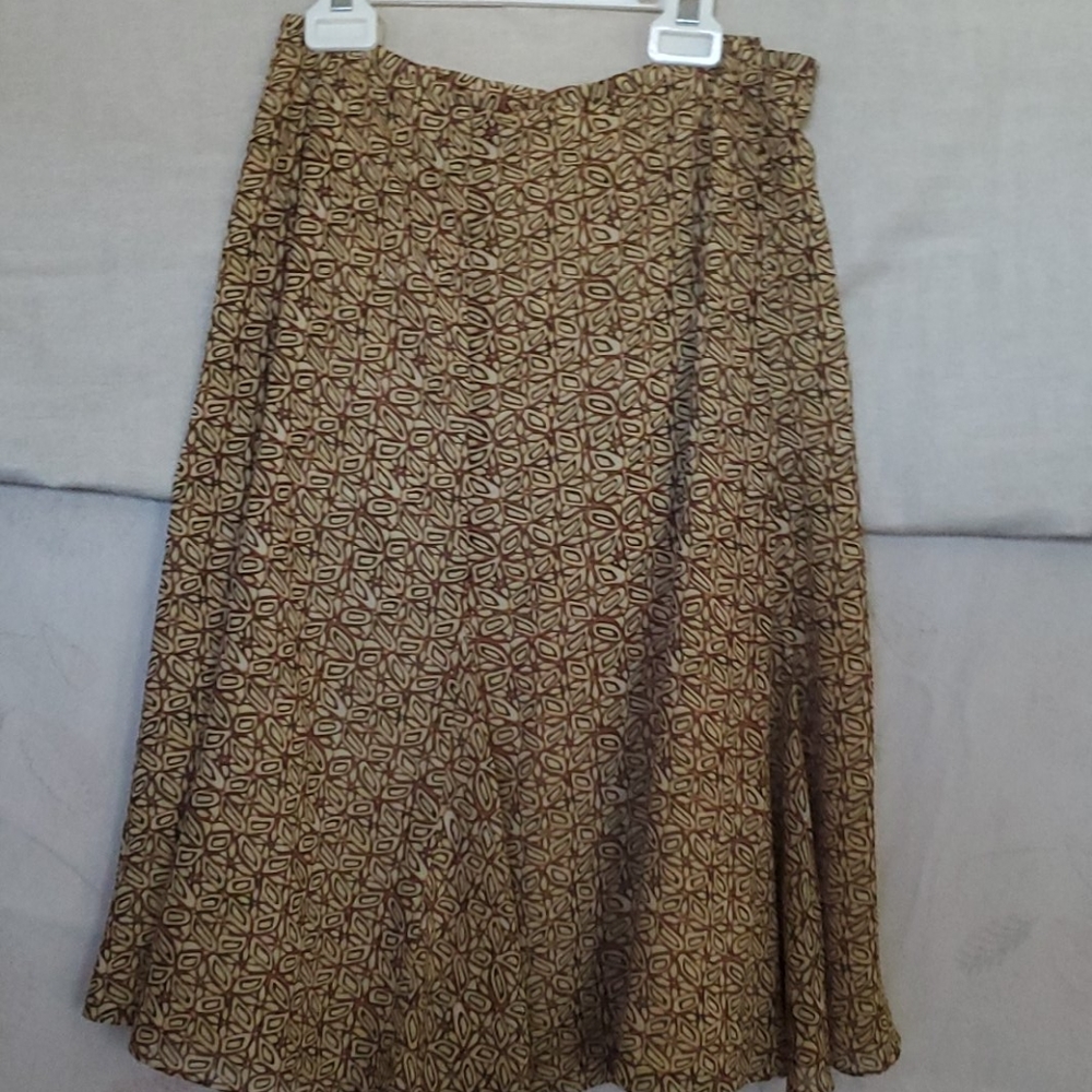 Ladies Skirt